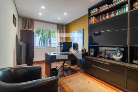Casa à venda com 528m², 5 quartos e 5 vagas