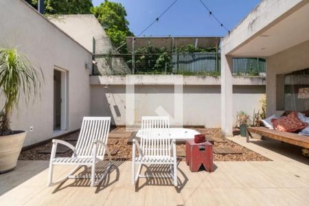 Casa à venda com 528m², 5 quartos e 5 vagas