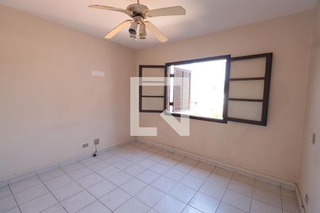 Casa à venda com 168m², 3 quartos e 2 vagasQuarto 3