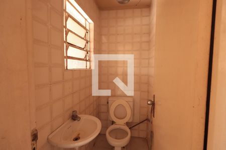 Casa à venda com 168m², 3 quartos e 2 vagasBanheiro de serviço