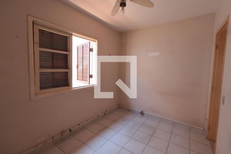 Casa à venda com 168m², 3 quartos e 2 vagasQuarto 2