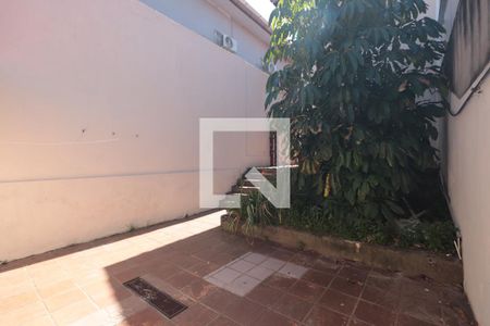 Casa à venda com 168m², 3 quartos e 2 vagasQuintal