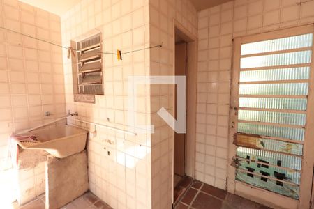 Casa à venda com 168m², 3 quartos e 2 vagasÁrea de Serviço