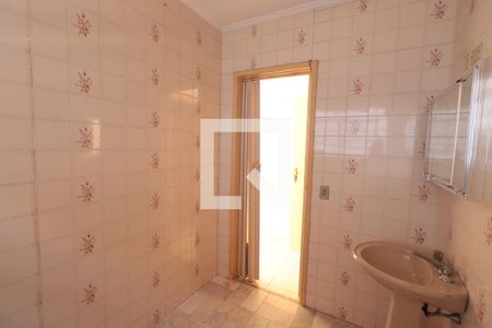 Casa à venda com 168m², 3 quartos e 2 vagasBanheiro da Suíte