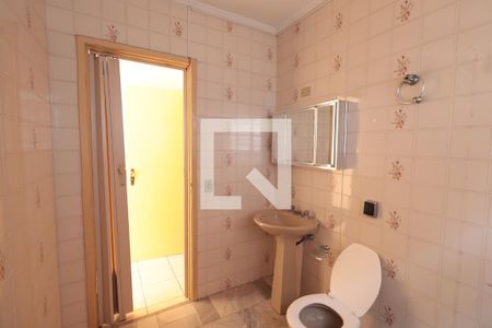 Casa à venda com 168m², 3 quartos e 2 vagasBanheiro da Suíte