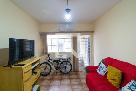Casa à venda com 204m², 5 quartos e 2 vagasCasa 03