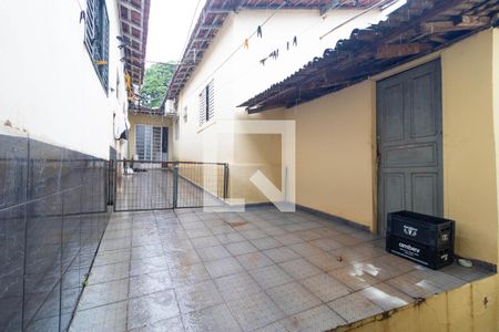 Casa à venda com 204m², 5 quartos e 2 vagasQuintal