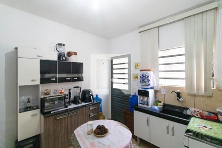Casa à venda com 204m², 5 quartos e 2 vagasCasa 02