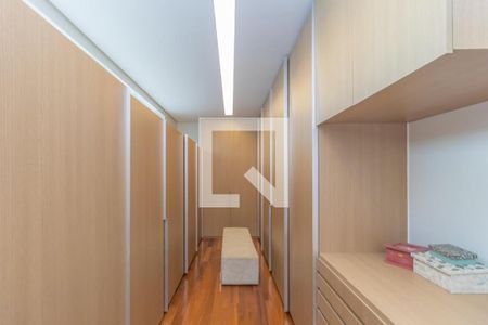 Casa à venda com 505m², 4 quartos e 5 vagas Casa à venda com 505m², 4 quartos e 5 vagasFoto 19