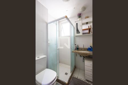 Apartamento à venda com 70m², 2 quartos e 1 vaga Apartamento à venda com 70m², 2 quartos e 1 vagaBanheiro