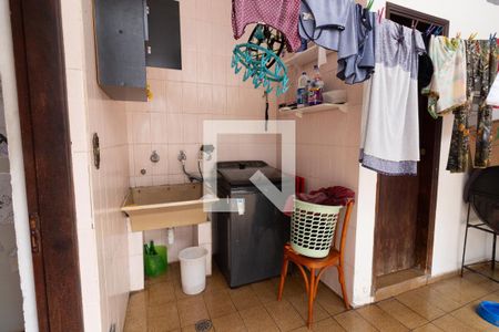Casa à venda com 147m², 2 quartos e 2 vagas Casa à venda com 147m², 2 quartos e 2 vagasÁrea de Serviço