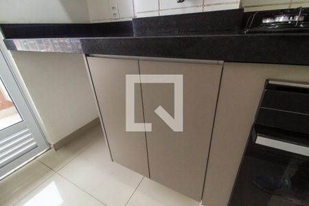 Apartamento à venda com 47m², 2 quartos e 1 vaga Apartamento à venda com 47m², 2 quartos e 1 vagaCozinha e Área de Serviço