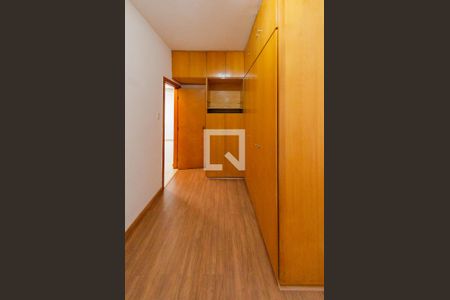Quarto 1 de apartamento para alugar com 2 quartos, 60m² em Estrela Dalva, Belo Horizonte