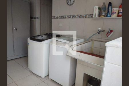 Casa à venda com 133m², 2 quartos e 3 vagas