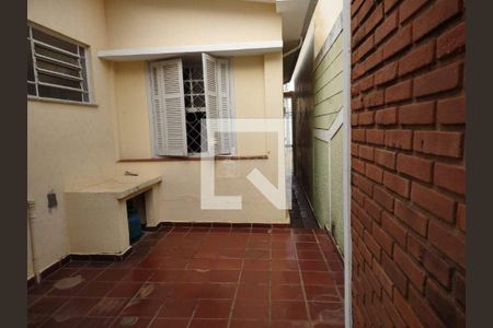 Casa à venda com 133m², 2 quartos e 3 vagas