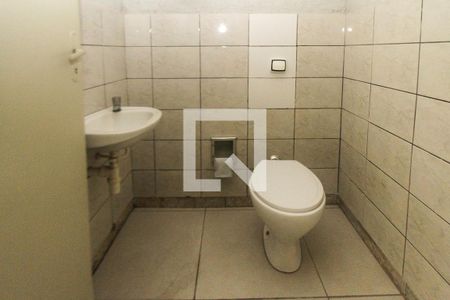 Casa à venda com 346m², 4 quartos e 3 vagasBanheiro casa 02