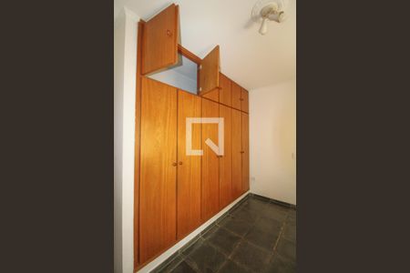 Casa de condomínio à venda com 200m², 3 quartos e 2 vagas Casa de condomínio à venda com 200m², 3 quartos e 2 vagasSuíte