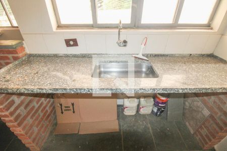 Casa de condomínio à venda com 200m², 3 quartos e 2 vagas Casa de condomínio à venda com 200m², 3 quartos e 2 vagasSalão