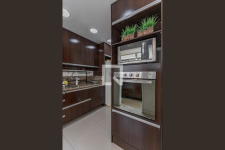 Apartamento à venda com 176m², 3 quartos e 2 vagas Apartamento à venda com 176m², 3 quartos e 2 vagasCozinha