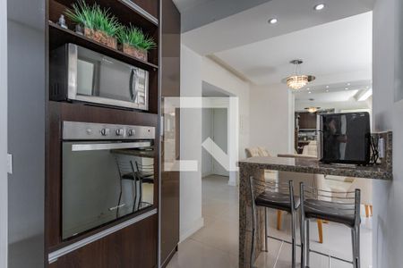 Apartamento à venda com 176m², 3 quartos e 2 vagas Apartamento à venda com 176m², 3 quartos e 2 vagasCozinha