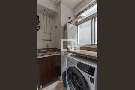 Apartamento à venda com 176m², 3 quartos e 2 vagas Apartamento à venda com 176m², 3 quartos e 2 vagasÁrea de Serviço