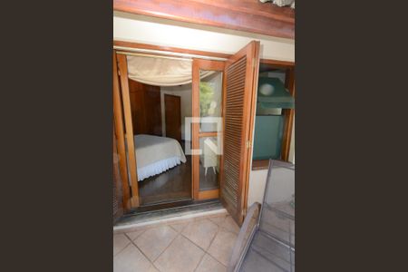 Casa à venda com 273m², 4 quartos e 2 vagasVaranda da Suíte 1