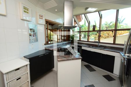 Casa à venda com 273m², 4 quartos e 2 vagasCozinha