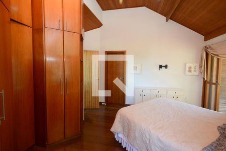 Casa à venda com 273m², 4 quartos e 2 vagasSuíte 1