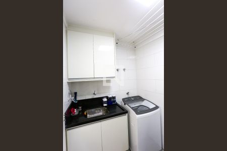Casa à venda com 380m², 4 quartos e 4 vagas Casa à venda com 380m², 4 quartos e 4 vagasÁrea de Serviço