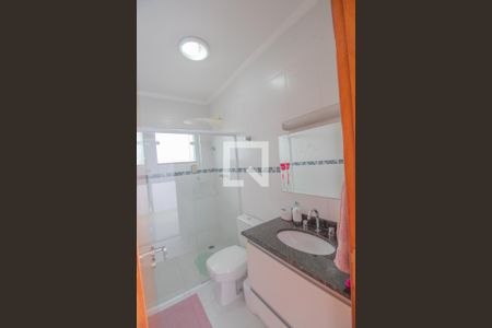 Casa à venda com 217m², 3 quartos e 4 vagas Casa à venda com 217m², 3 quartos e 4 vagasBanheiro social