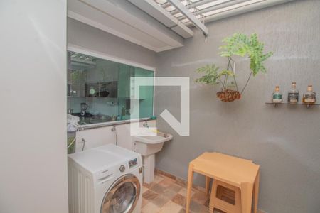 Casa à venda com 217m², 3 quartos e 4 vagas Casa à venda com 217m², 3 quartos e 4 vagasÁrea externa