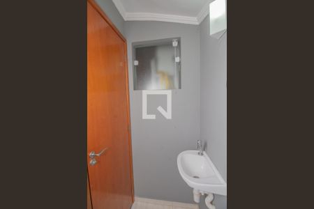 Casa à venda com 217m², 3 quartos e 4 vagas Casa à venda com 217m², 3 quartos e 4 vagasBanheiro de serviço