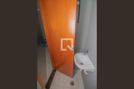 Casa à venda com 217m², 3 quartos e 4 vagas Casa à venda com 217m², 3 quartos e 4 vagasBanheiro de serviço