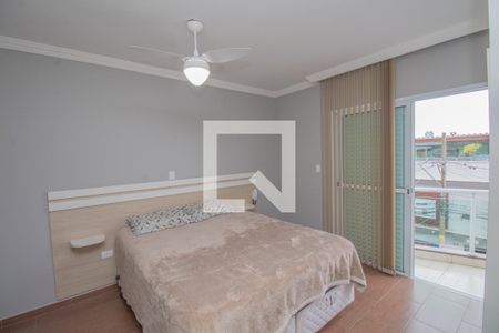 Casa à venda com 217m², 3 quartos e 4 vagas Casa à venda com 217m², 3 quartos e 4 vagasQuarto