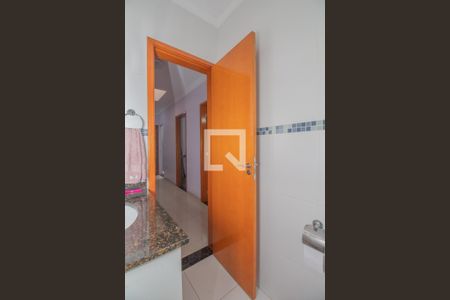 Casa à venda com 217m², 3 quartos e 4 vagas Casa à venda com 217m², 3 quartos e 4 vagasBanheiro social