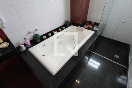 Apartamento à venda com 182m², 4 quartos e 2 vagasBanheiro da Suite 1