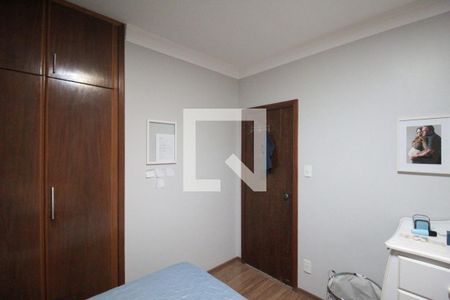Apartamento à venda com 182m², 4 quartos e 2 vagasQuarto 1
