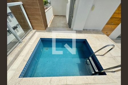 Apartamento à venda com 156m², 4 quartos e 3 vagas Apartamento à venda com 156m², 4 quartos e 3 vagasTerraço