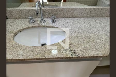 Apartamento à venda com 156m², 4 quartos e 3 vagas Apartamento à venda com 156m², 4 quartos e 3 vagasSuíte 4 - Banheiro