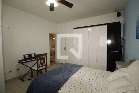 Casa à venda com 570m², 8 quartos e 2 vagasquarto 2