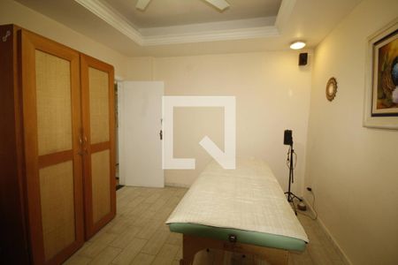 Casa à venda com 570m², 8 quartos e 2 vagasquarto 5