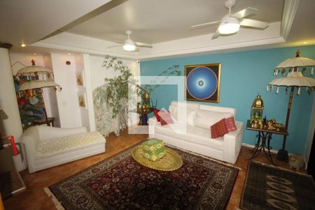 Casa à venda com 570m², 8 quartos e 2 vagassala 2