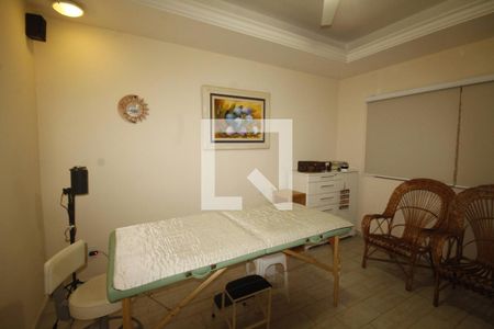 Casa à venda com 570m², 8 quartos e 2 vagasquarto 5