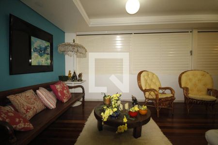 Casa à venda com 570m², 8 quartos e 2 vagassala 2