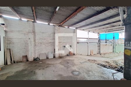 Casa à venda com 300m², 2 quartos e sem vaga Casa à venda com 300m², 2 quartos e sem vagaGaragem 2