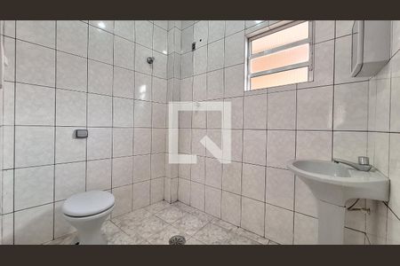 Casa à venda com 300m², 2 quartos e sem vaga Casa à venda com 300m², 2 quartos e sem vagaBanheiro de serviço