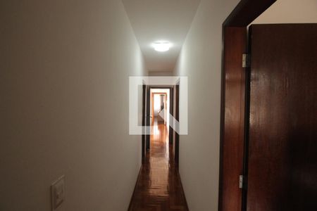 Apartamento à venda com 145m², 4 quartos e 2 vagasCorredor 
