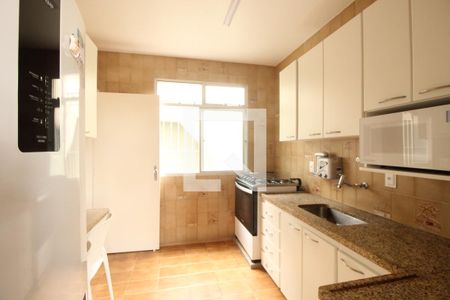 Apartamento à venda com 145m², 4 quartos e 2 vagasCozinha 