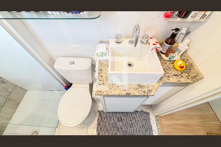 Apartamento à venda com 56m², 2 quartos e 2 vagas Apartamento à venda com 56m², 2 quartos e 2 vagasBanheiro da Suíte