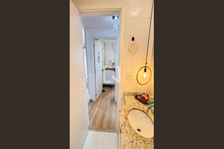 Apartamento à venda com 56m², 2 quartos e 2 vagas Apartamento à venda com 56m², 2 quartos e 2 vagasBanheiro